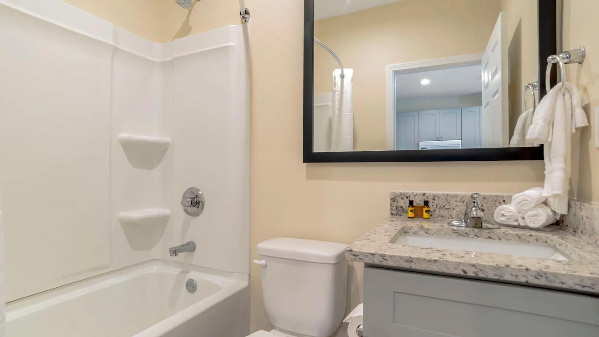 Chateau Beachfront Hotel, A By The Sea Resort Panama City Beach 3*,